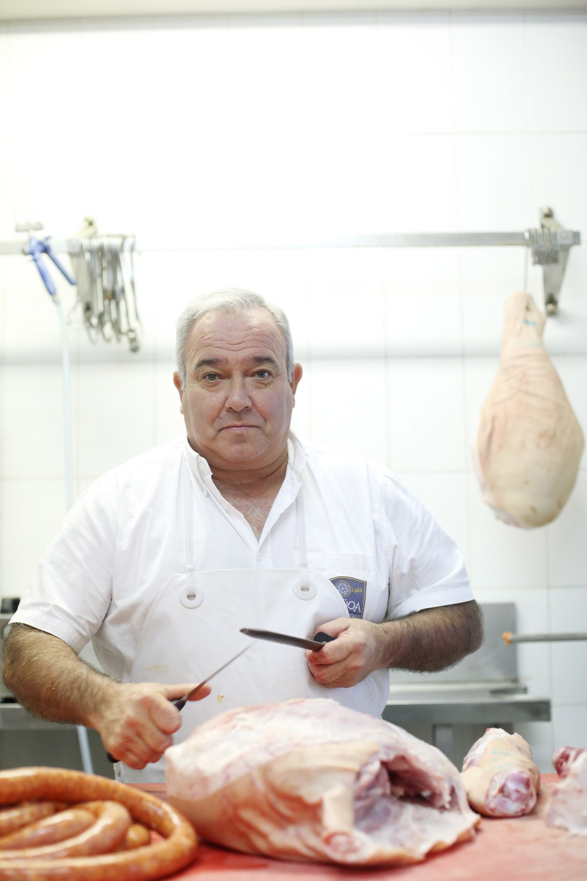 Juan Luis, maestro charcutero formado en Francia.